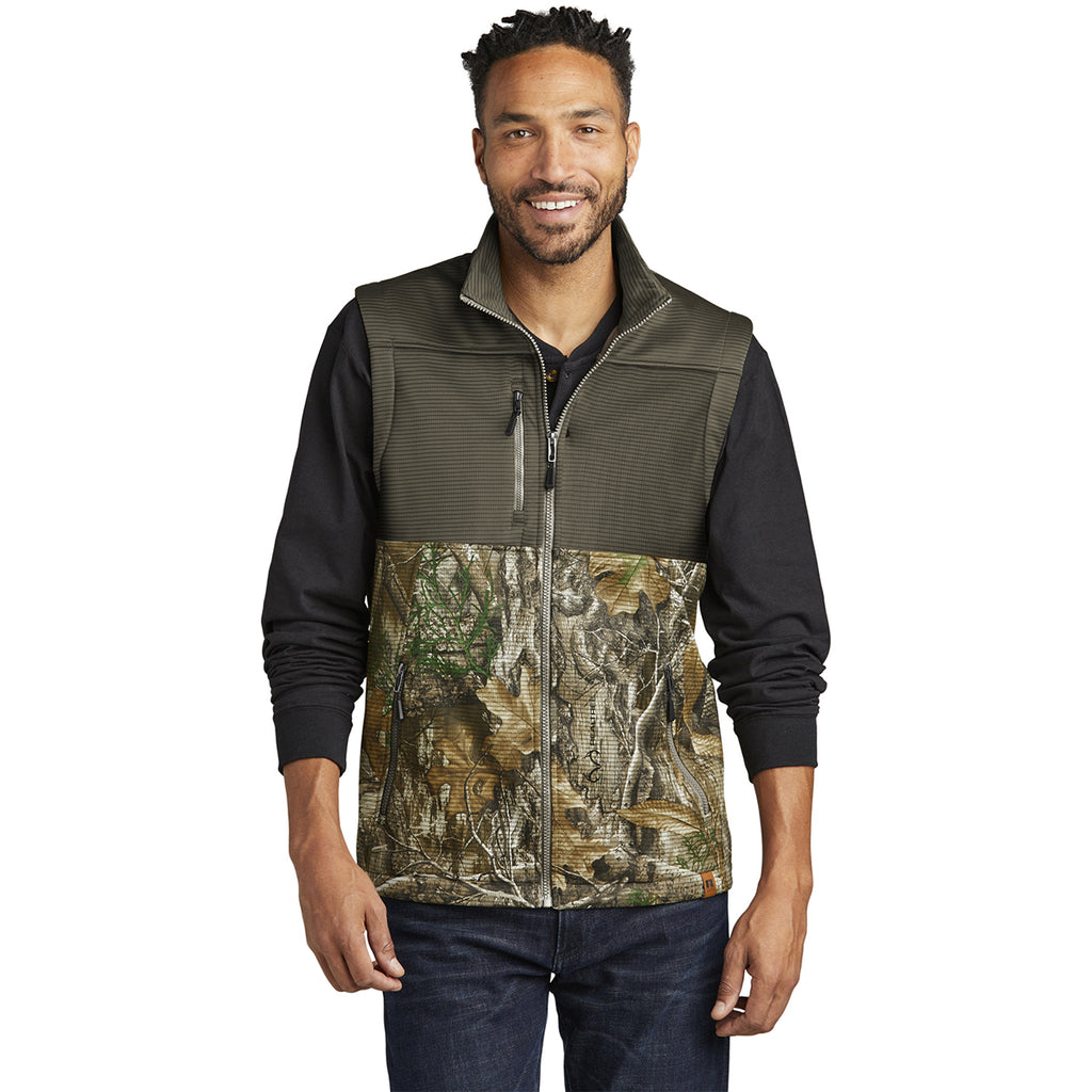 Russell Outdoors Men's Cargo Brown/ Realtree Edge Realtree Atlas Colorblock Soft Shell Vest